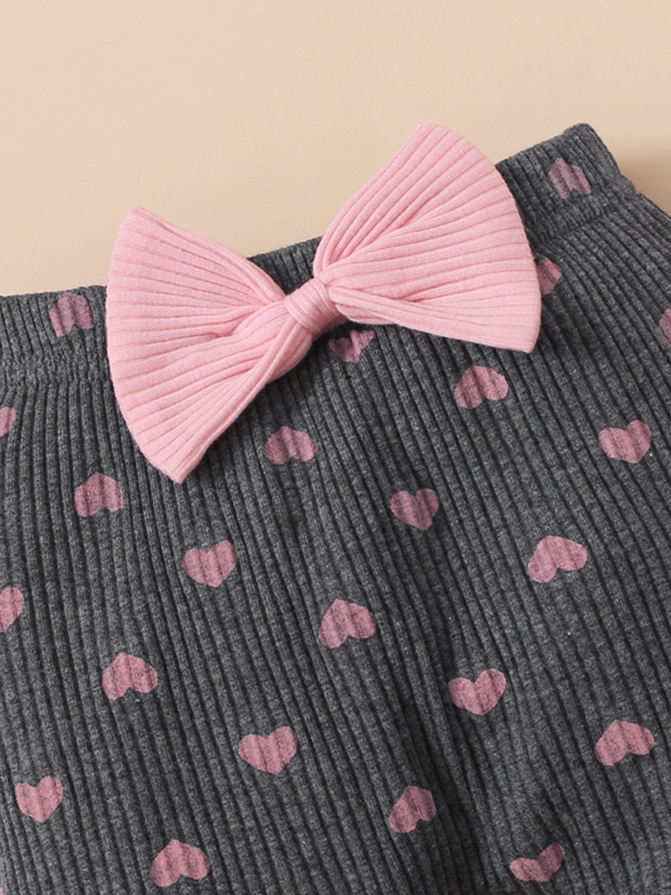 Adorable 3-Piece Outfit for Baby Girls: Ruffle Top, Leggings & Bow Headband!