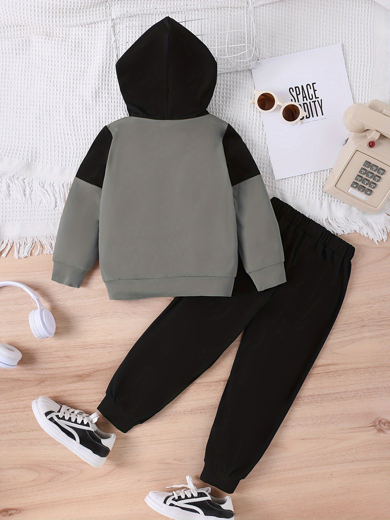 2pcs Toddler Boy's Color Clash Outfit, Hoodie & Sweatpants Set, FUTURE Print Hooded Long Sleeve Top, Kid's Clothes For Spring Fall Winter