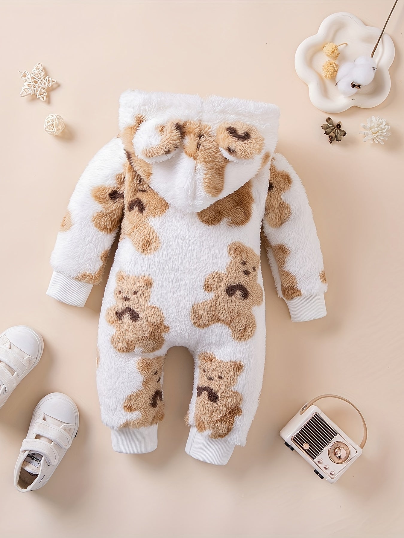 Autumn And Winter Bear Shape Cute Baby Long-sleeved Jumpsuit, Hooded Outside Wear Warm Romper