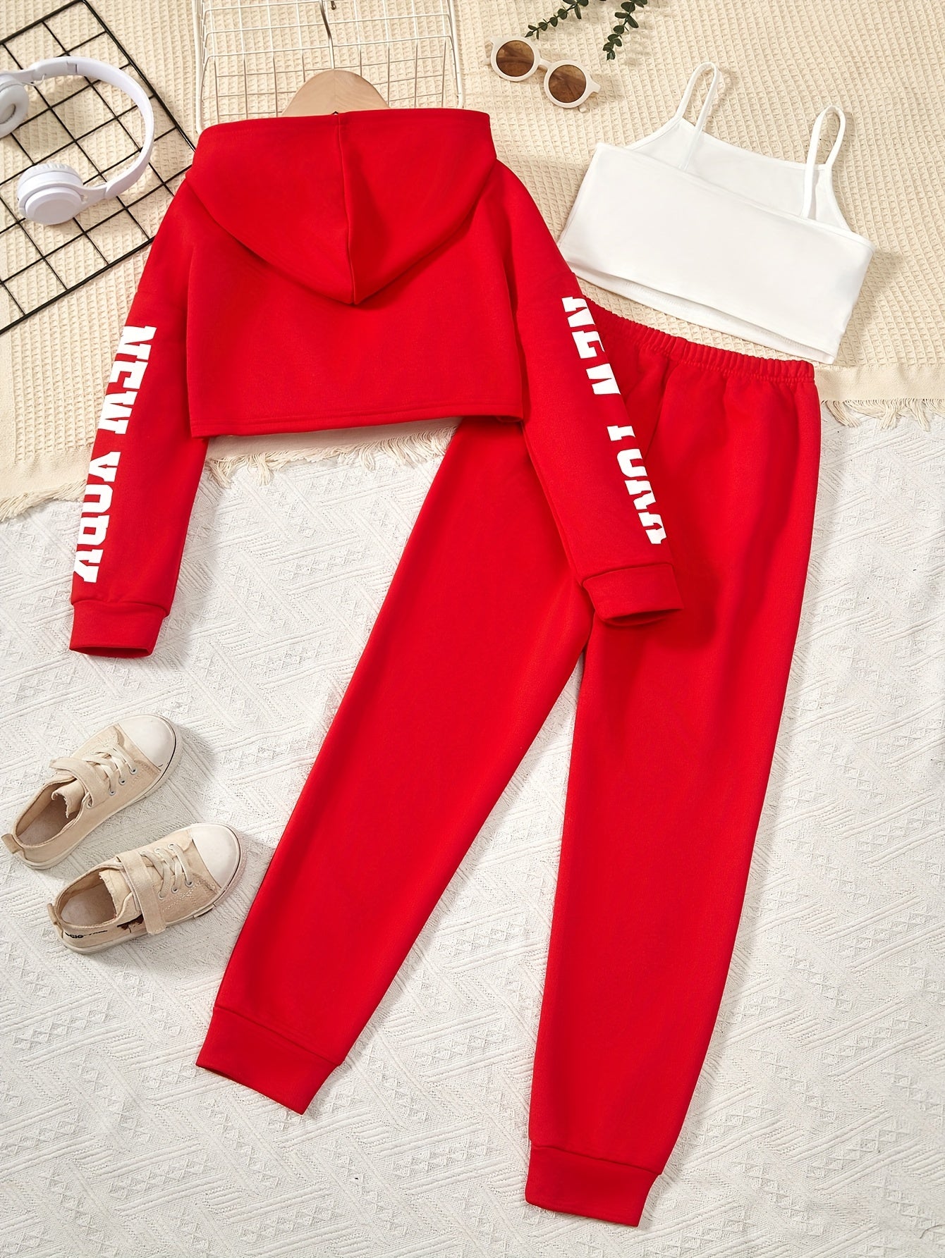 3pcs Girl's Trendy Outfit, Crop Hoodie & Cami Top & Sweatpants Set, NEW YORK Print Casual Long Sleeve Top, Kid's Clothes For Spring Fall Winter