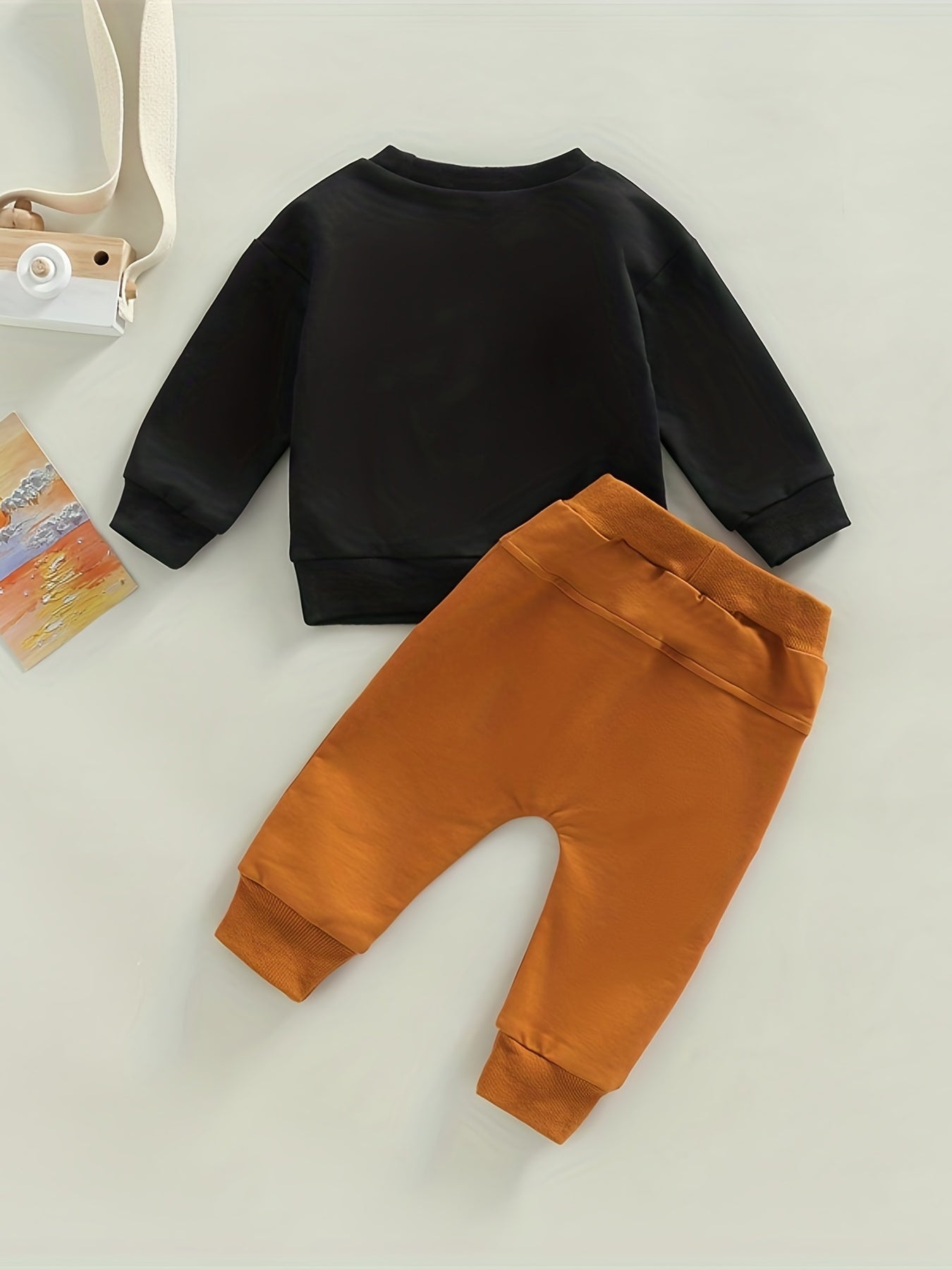 Baby Boys "MAMA'S BOY" Print Outfit - Long Sleeve Sweatshirt + Trousers Set