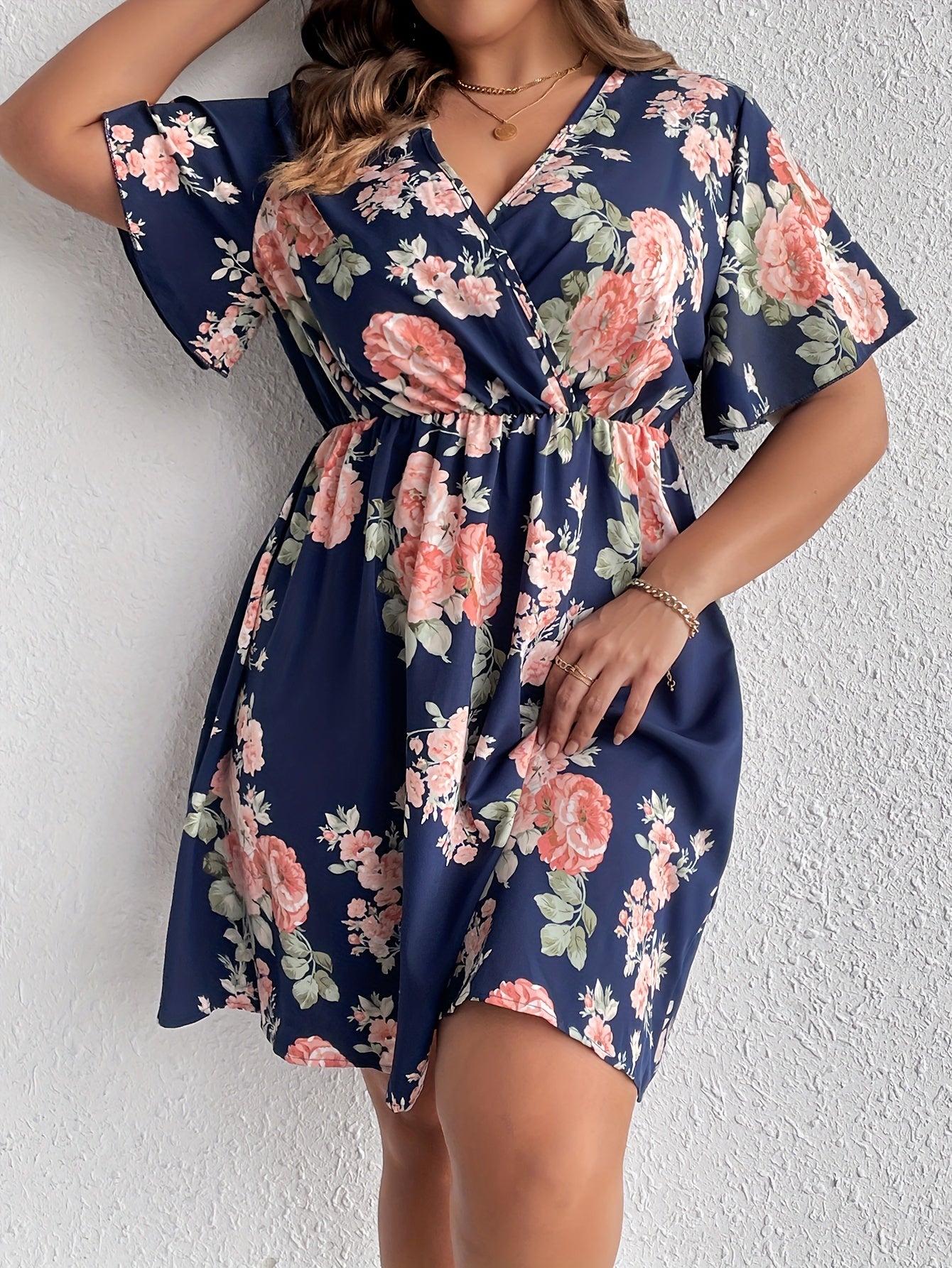 Plus Size Vacay Dress, Women's Plus Floral Print Flutter Sleeve Surplice Neck Nipped Waist Ruched Midi Dress