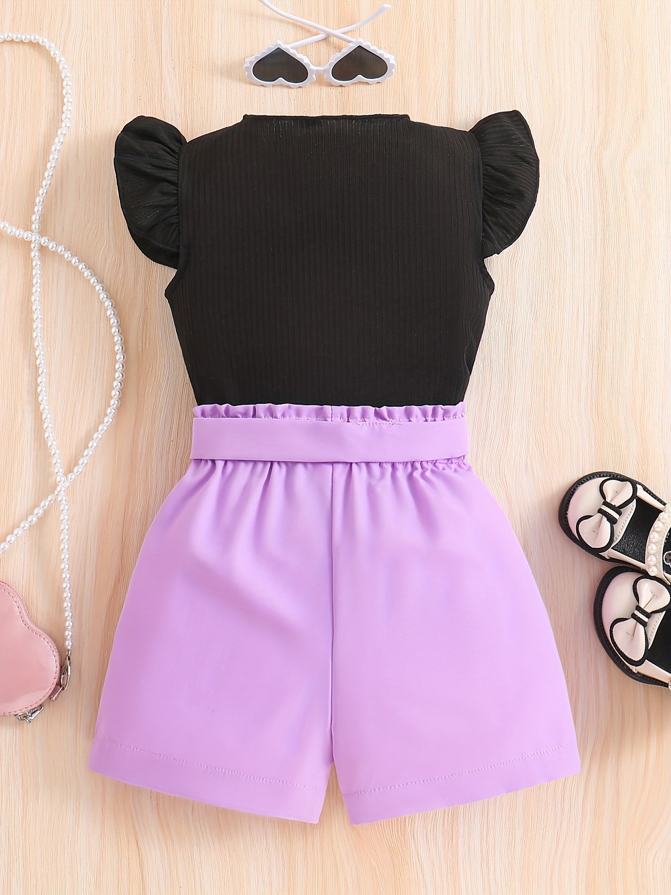 2pcs Girls Going Out Short Suit Heart Graphic Flutter Sleeve Top & Belted Waist Shorts Set Kids Summer Clothes