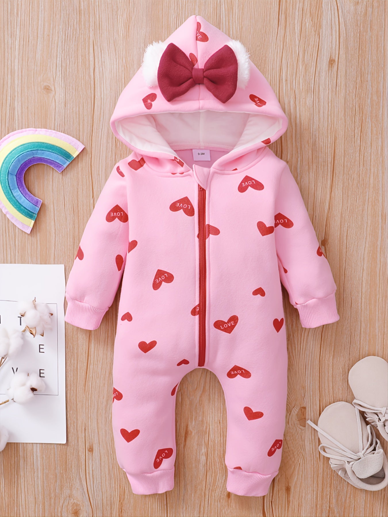 Adorable Heart-Patterned Baby Jumpsuit - Perfect for Winter Warmth!