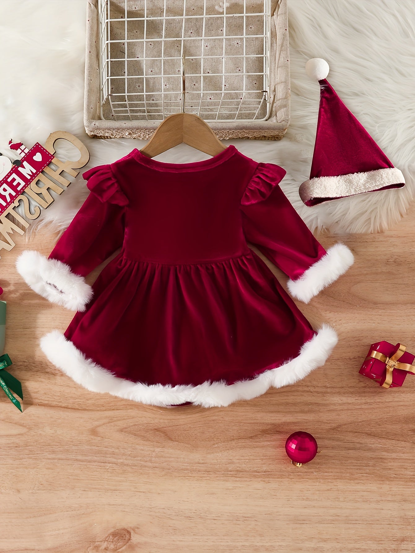 2pcs Baby Christmas Letter Print Plush Long Sleeve Triangle Bodysuit Hairball Hat Set, Kid's Party Casual Clothes