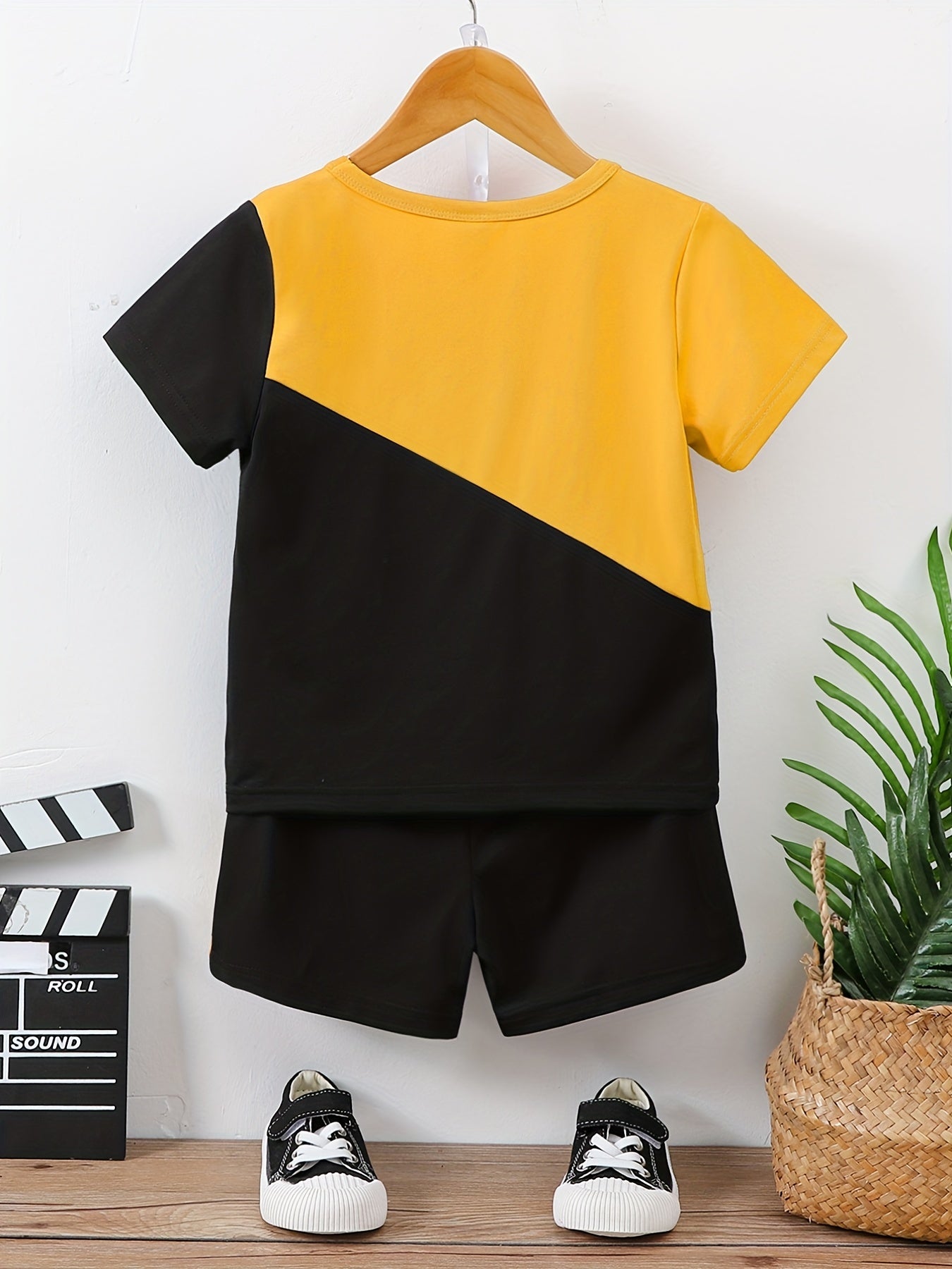 Boys "Daddy + Me" Fists Print Color Block Casual Outfit Round Neck T-shirt & Shorts Kids Summer Clothes Sets