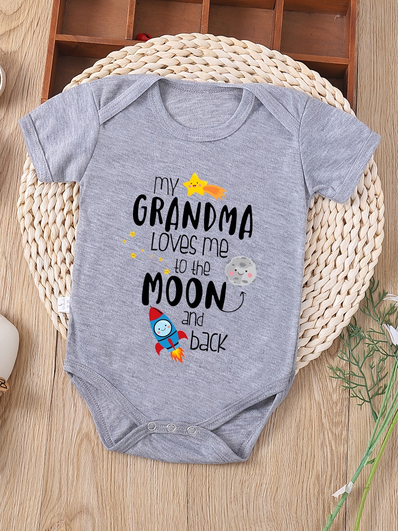 Baby Girls Cute Casual Romper With "My Grandma Loves Me To The Moon" Print For Summer Pregnancy Gift