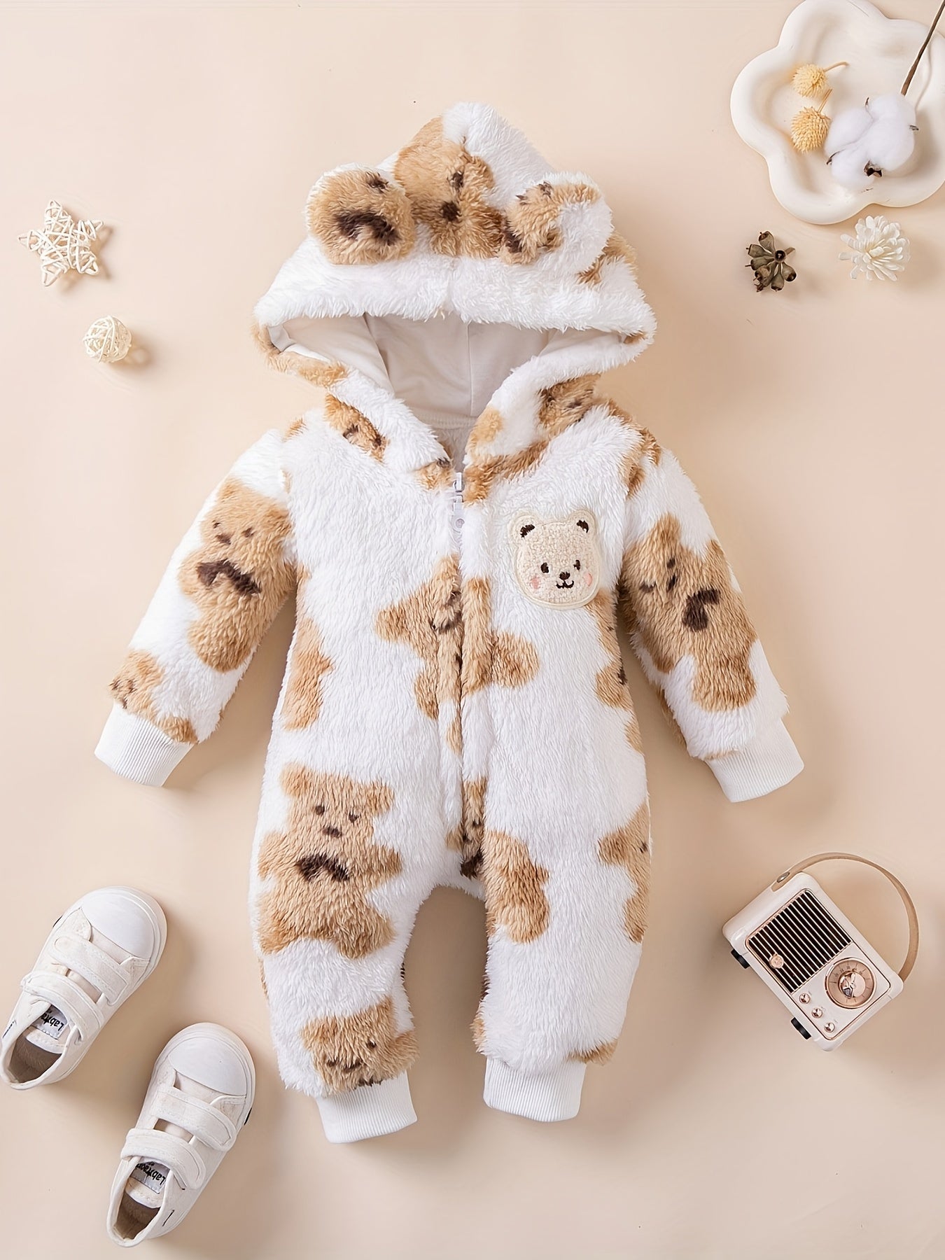 Autumn And Winter Bear Shape Cute Baby Long-sleeved Jumpsuit, Hooded Outside Wear Warm Romper