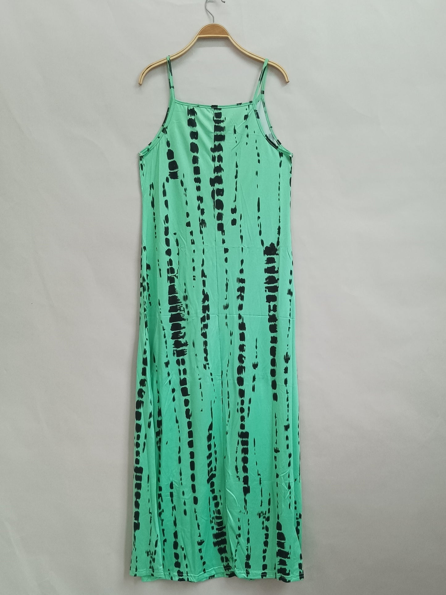 Plus Size Boho Dress, Women's Plus Tie Dye V Neck Medium Stretch Maxi Cami Dress