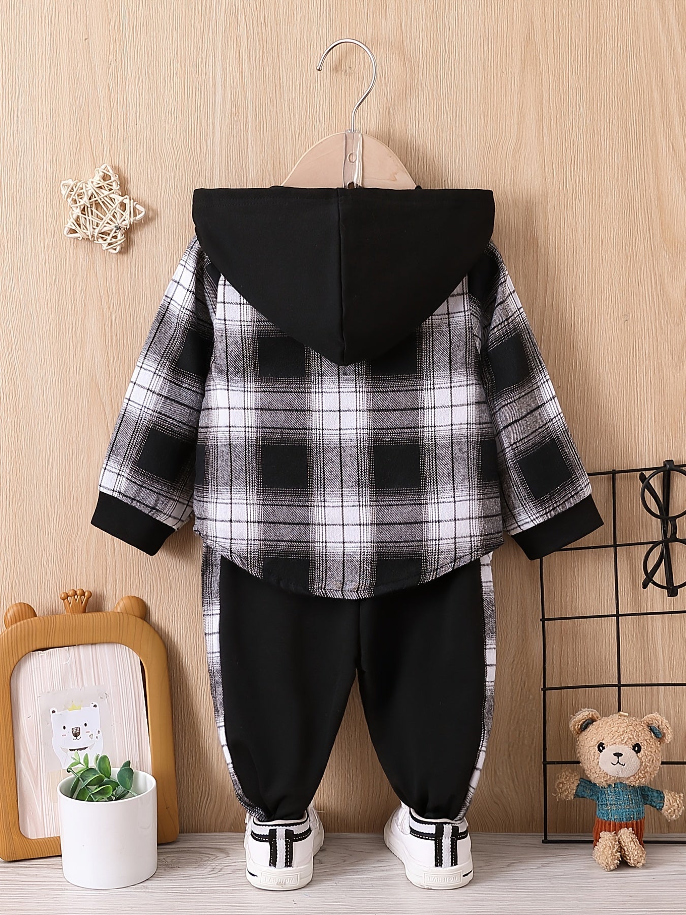 Baby Boys Stylish Outfit - Hooded Black And White Plaid Shirt & Contrast Color Stitching Trousers Set Your Handsome Kids!