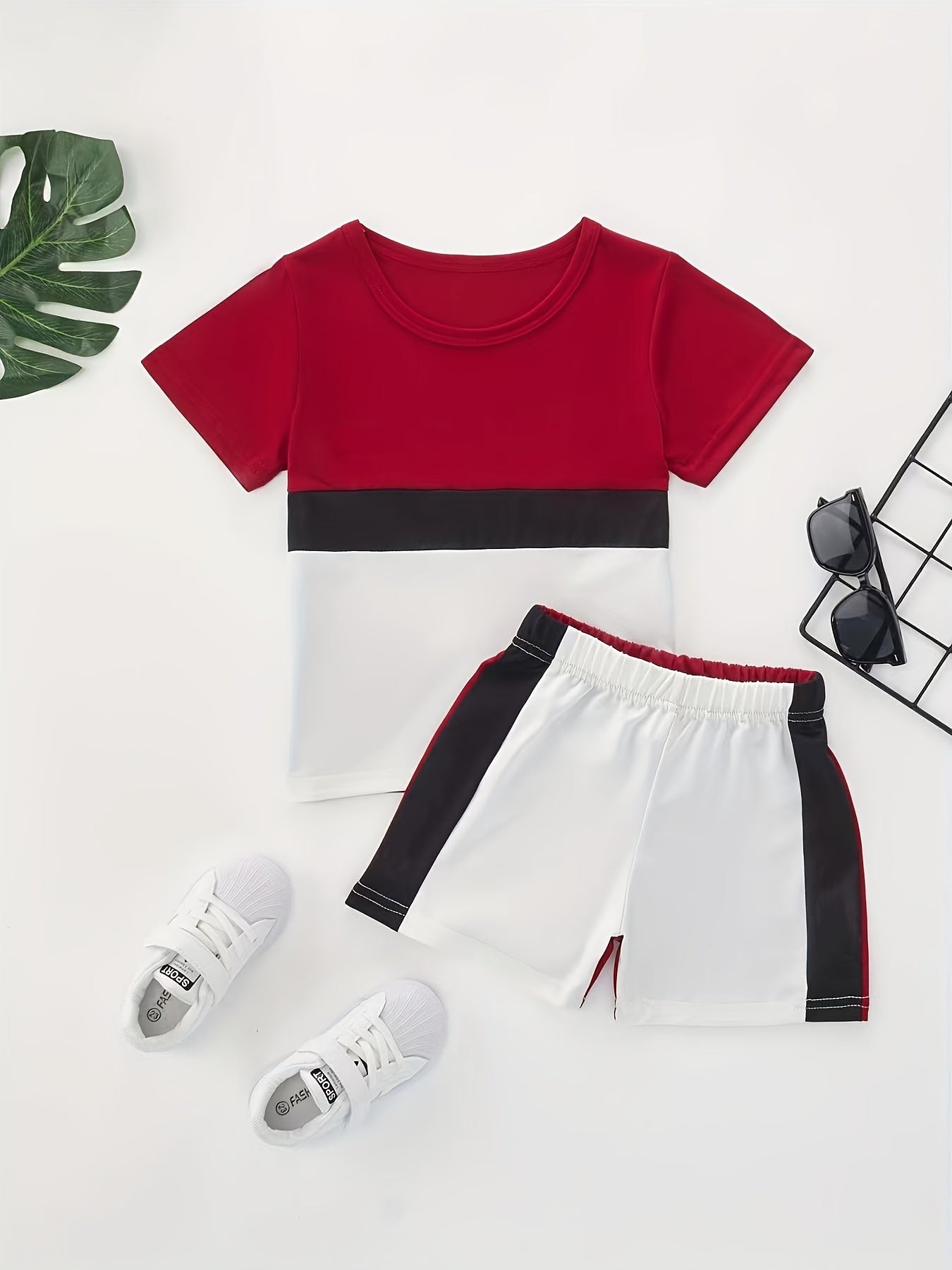 Boys Color Block Casual Outfit Round Neck T-shirt & Shorts Kids Summer Clothes Sets