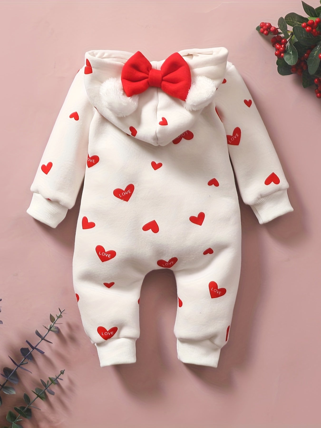 Adorable Heart-Patterned Baby Jumpsuit - Perfect for Winter Warmth!