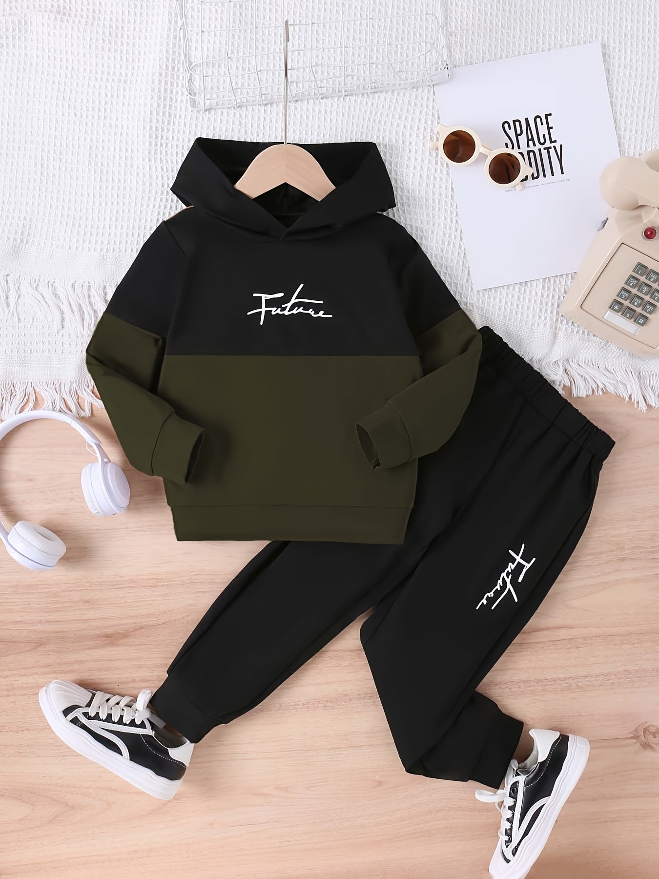2pcs Toddler Boy's Color Clash Outfit, Hoodie & Sweatpants Set, FUTURE Print Hooded Long Sleeve Top, Kid's Clothes For Spring Fall Winter