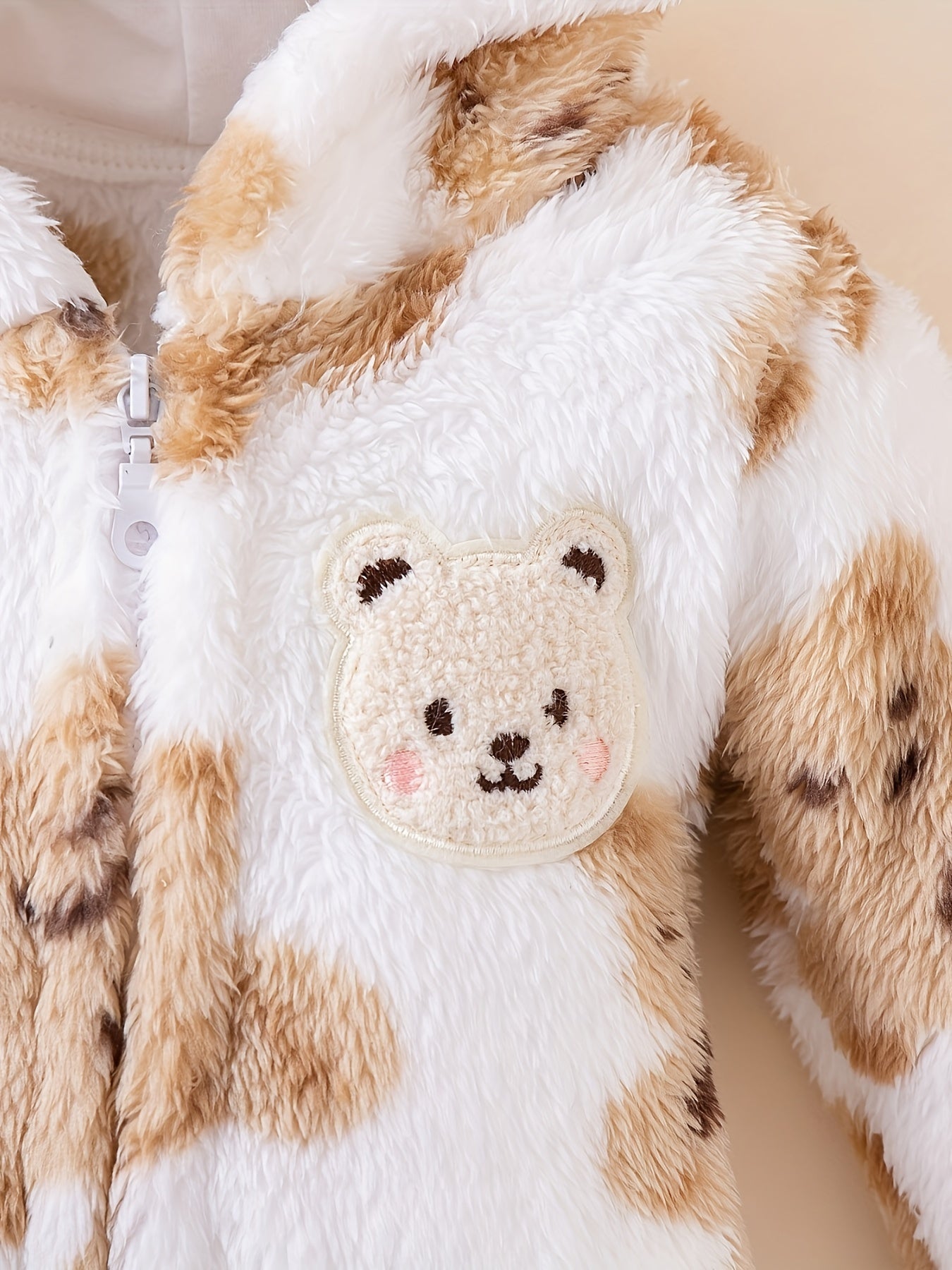 Autumn And Winter Bear Shape Cute Baby Long-sleeved Jumpsuit, Hooded Outside Wear Warm Romper