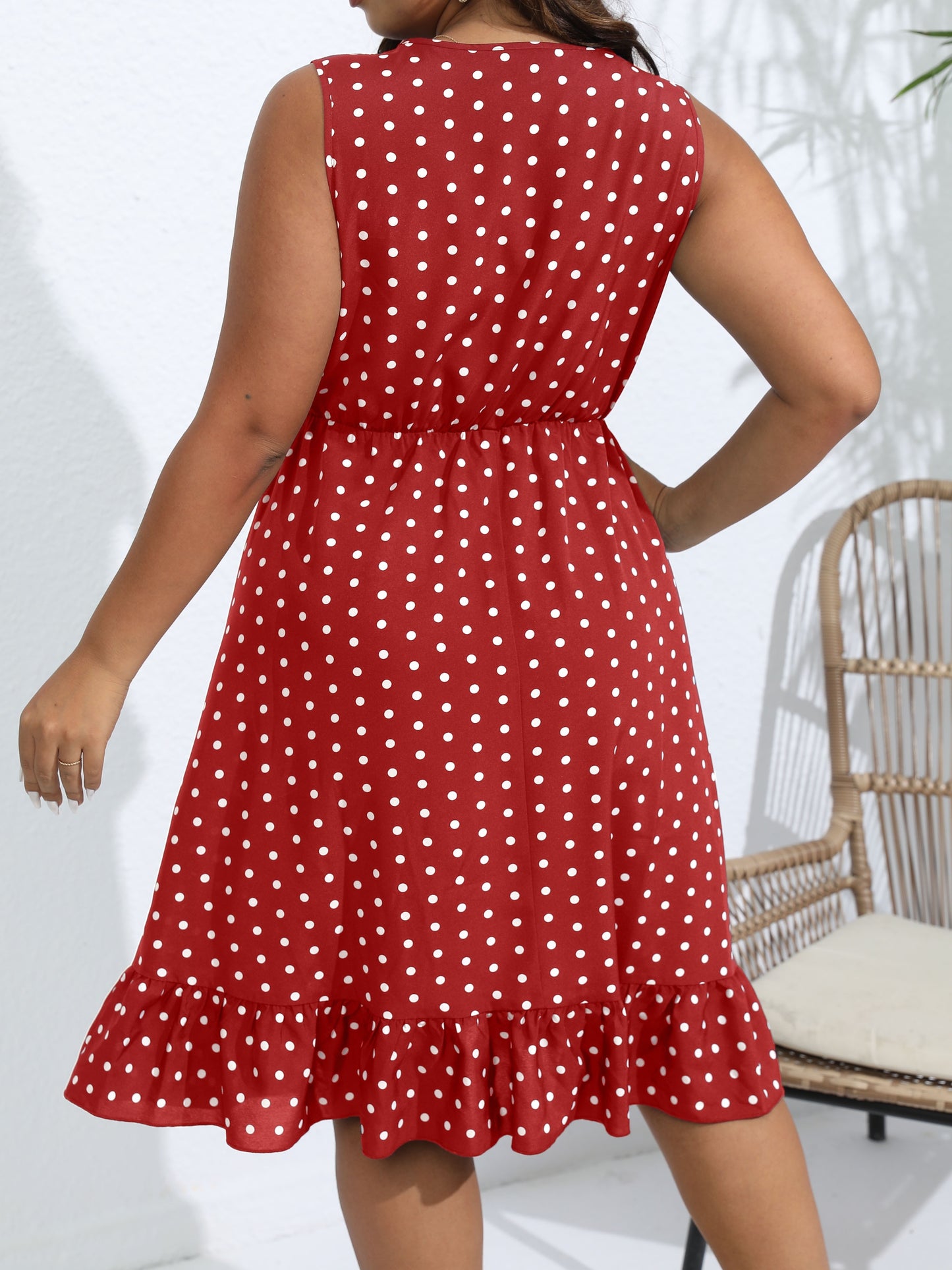 Plus Size Vacay Dress, Women's Plus Polka Dot Print V Neck Nipped Waist Tank Dress