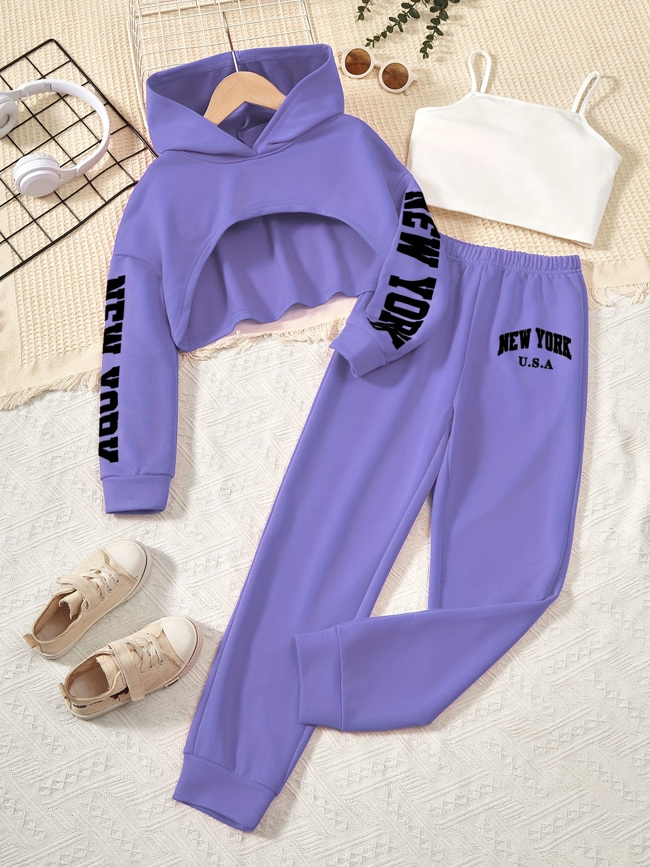 3pcs Girl's Trendy Outfit, Crop Hoodie & Cami Top & Sweatpants Set, NEW YORK Print Casual Long Sleeve Top, Kid's Clothes For Spring Fall Winter