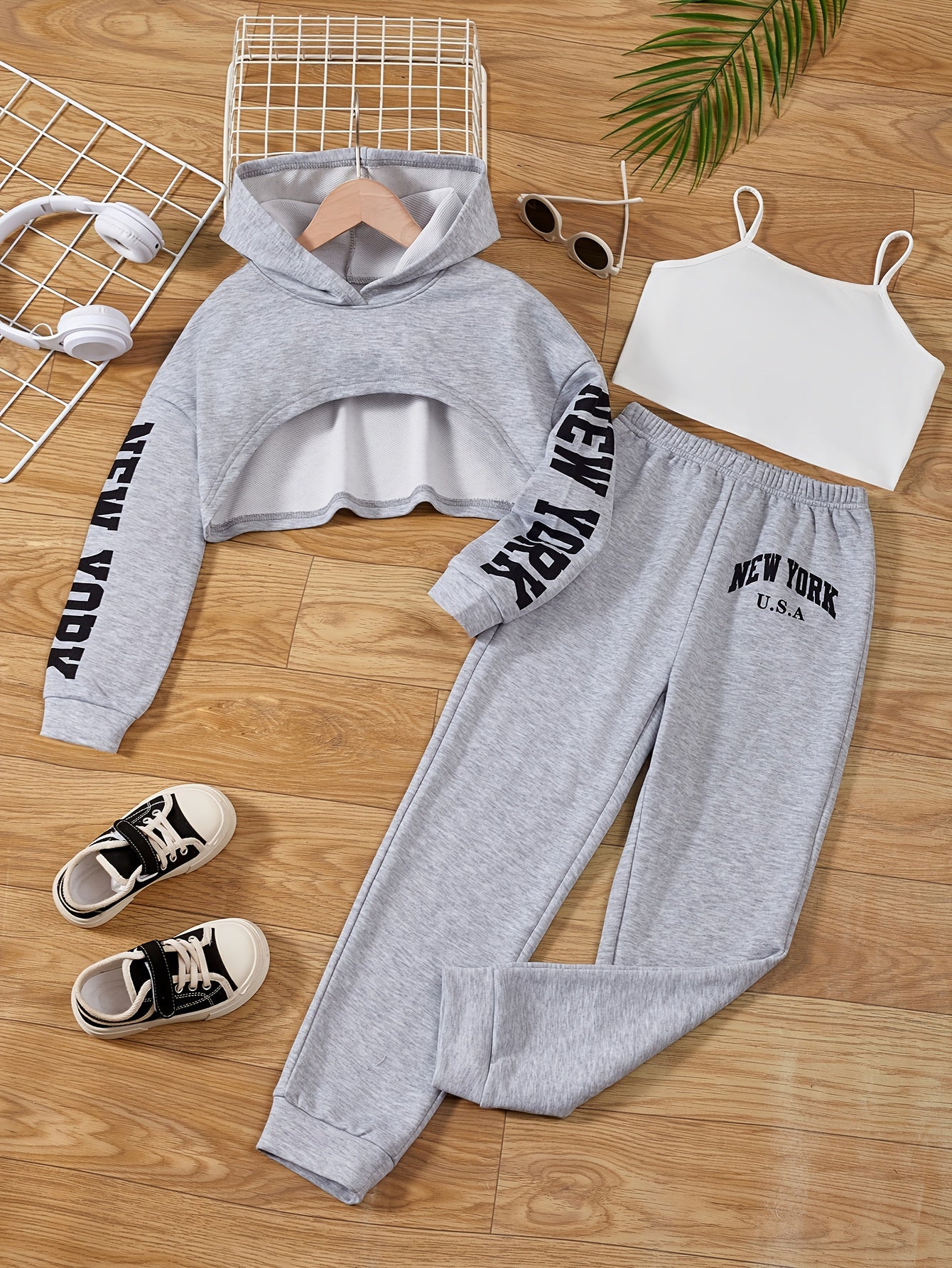 3pcs Girl's Trendy Outfit, Crop Hoodie & Cami Top & Sweatpants Set, NEW YORK Print Casual Long Sleeve Top, Kid's Clothes For Spring Fall Winter