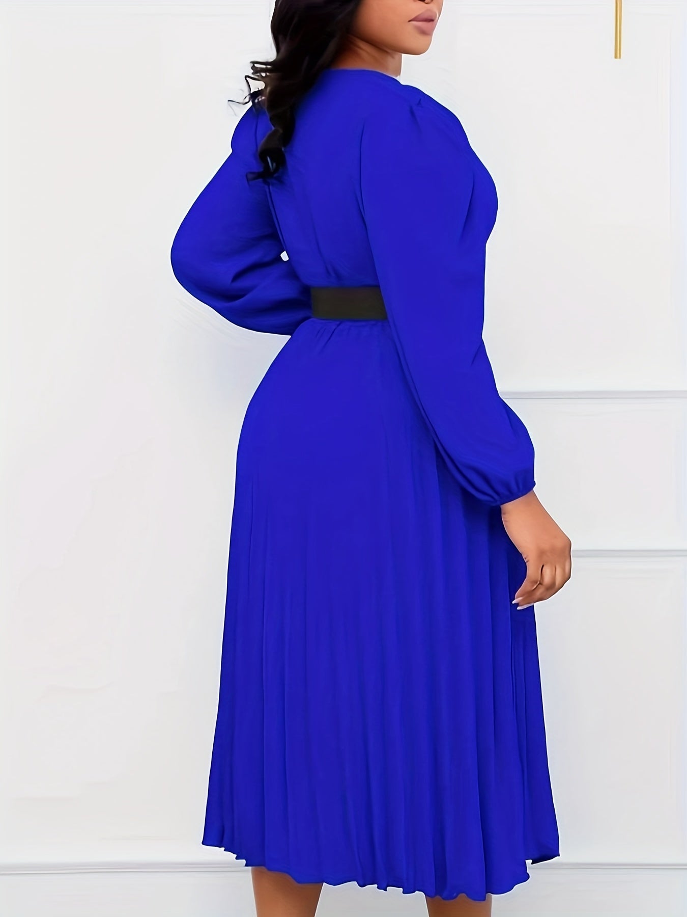 Plus Size Casual Dress, Women's Plus Solidl Lantern Sleeve Surplice Neck Pleated Dress