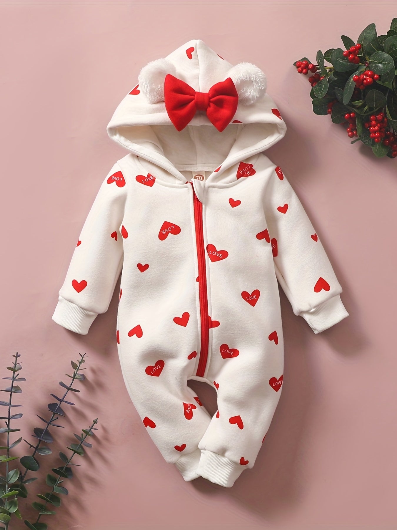 Adorable Heart-Patterned Baby Jumpsuit - Perfect for Winter Warmth!