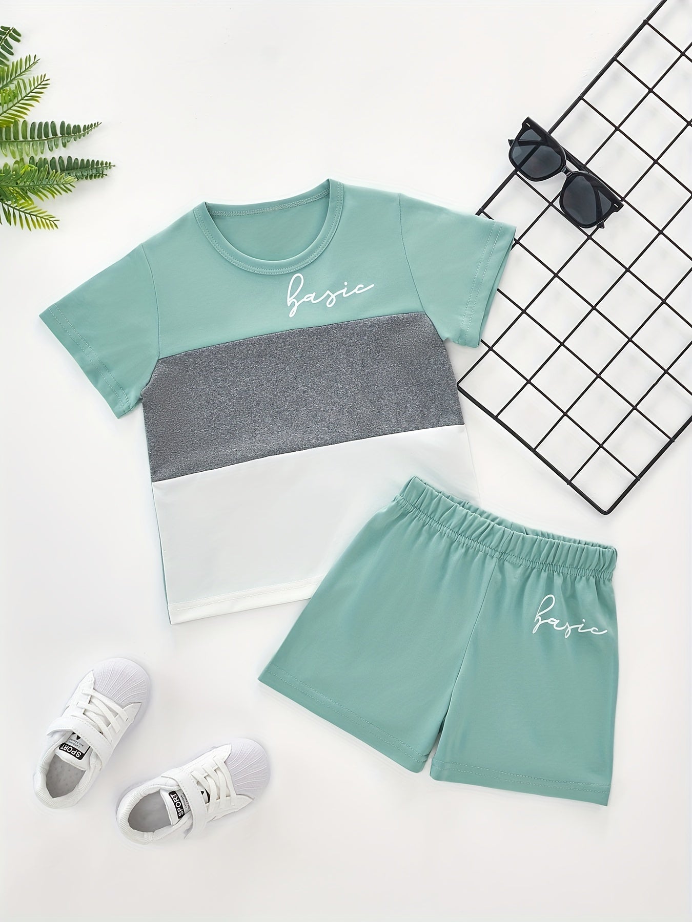 Boys Color Block Casual Outfit Round Neck T-shirt & Shorts Kids Summer Clothes Sets