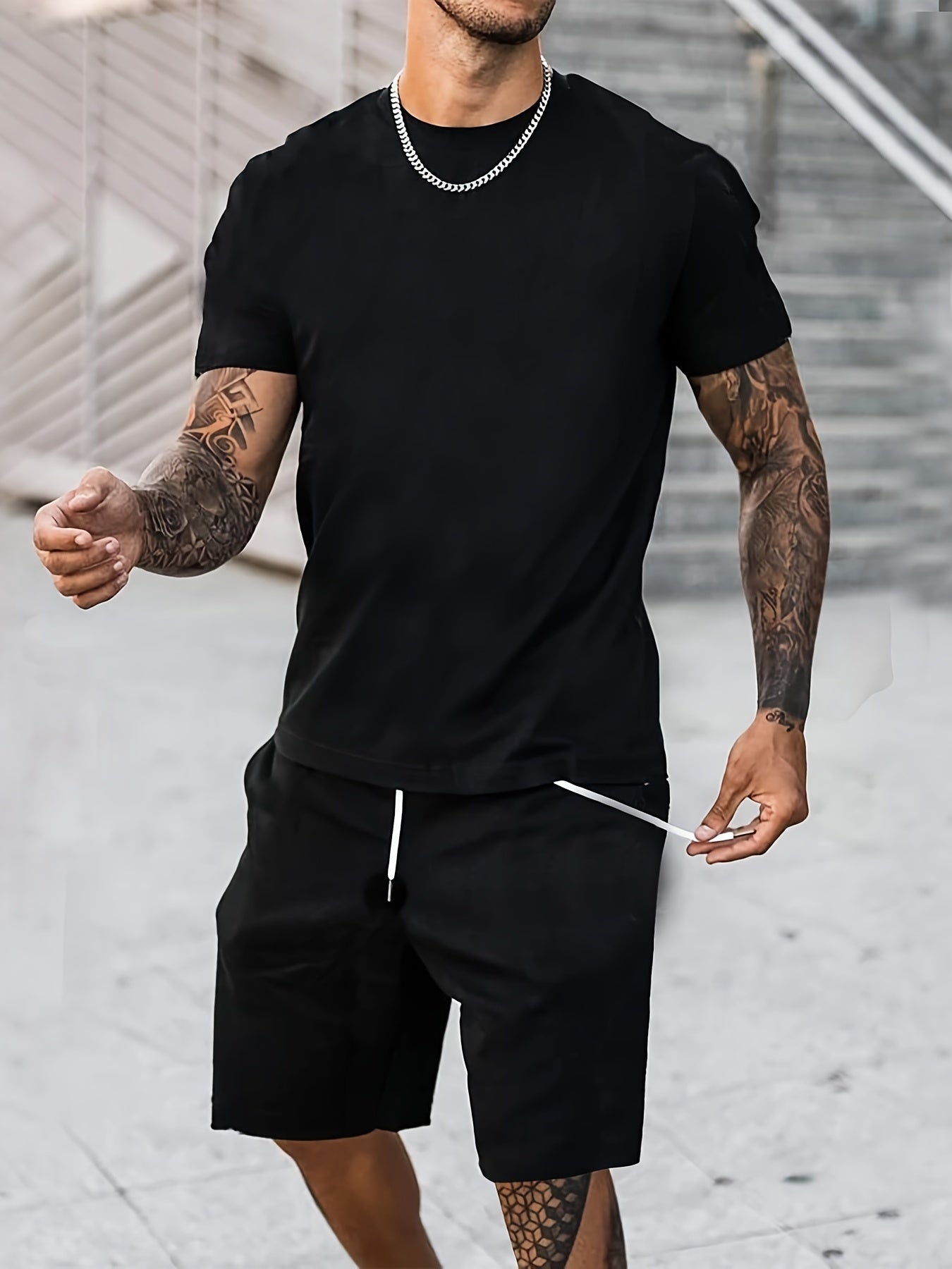 Classic Design Black Solid Top Casual Mid Stretch Short Sleeve Crew Neck Graphic T-shirt, Men's Tee For Summer Outdoor